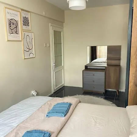 Comfy - Spacious Flat On The Kadikoey Seaside Apartment Istanbul
