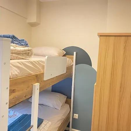 Comfy - Spacious Flat On The Kadikoey Seaside