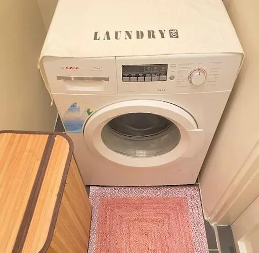 Comfy - Spacious Flat On The Kadikoey Seaside * Istanboel