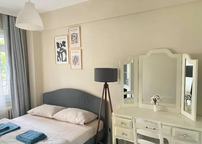 Comfy - Spacious Flat On The Kadikoey Seaside Lägenhet *