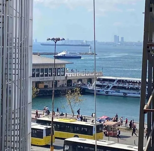 Comfy - Spacious Flat On The Kadikoey Seaside Lägenhet