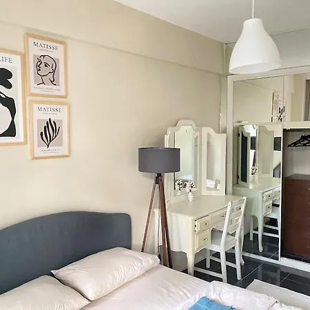 Apartmán Comfy - Spacious Flat On The Kadikoey Seaside *