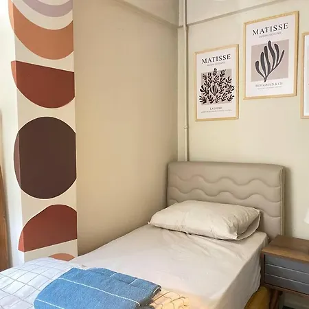 Comfy - Spacious Flat On The Kadikoey Seaside