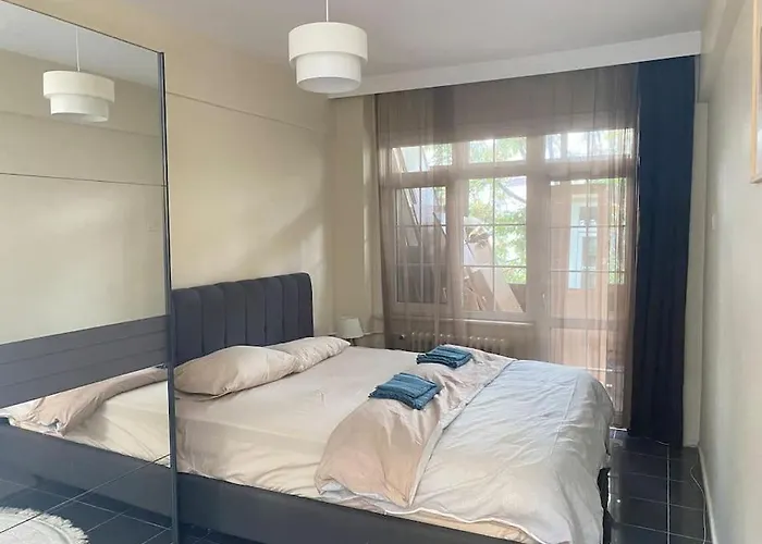 Comfy - Spacious Flat On The Kadikoey Seaside Istanbul