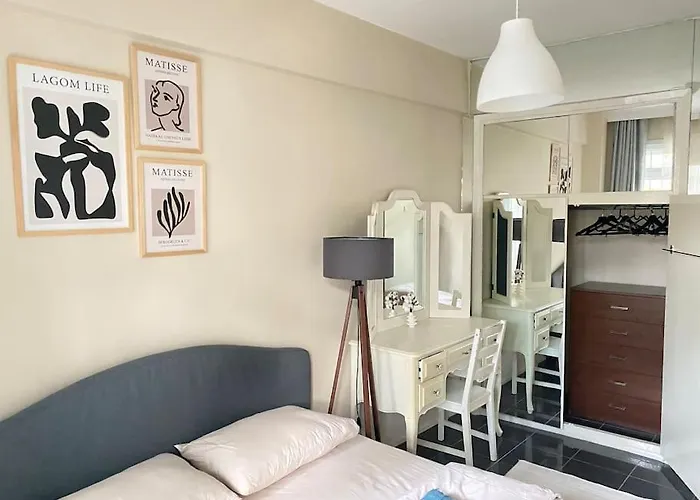 Apartment Comfy - Spacious Flat On The Kadikoey Seaside *