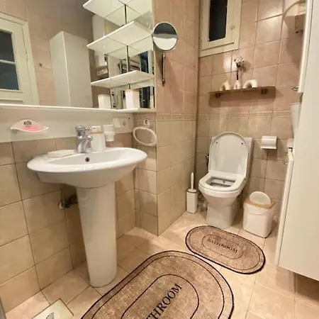 Comfy - Spacious Flat On The Kadikoey Seaside * Stambuł