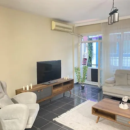 Apartament Comfy - Spacious Flat On The Kadikoey Seaside