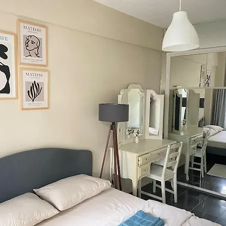 Comfy - Spacious Flat On The Kadikoey Seaside Apartament *