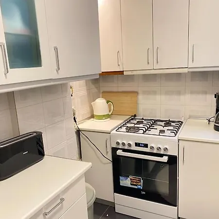 Comfy - Spacious Flat On The Kadikoey Seaside *